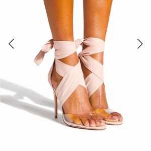 Shoe Dazzle Naavah shoe